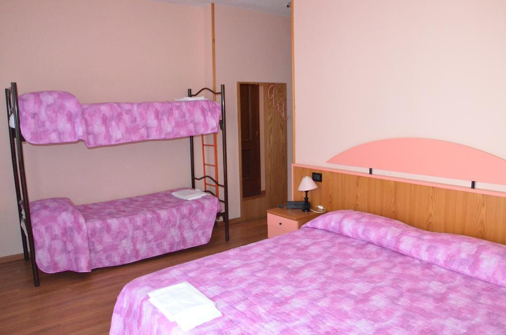 Hotel La Piazzetta Vidiciatico Habitación foto